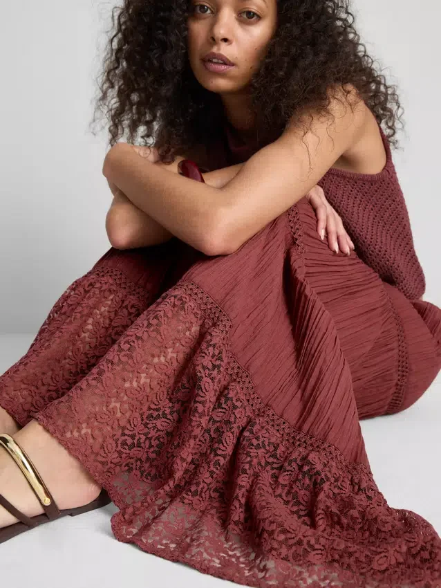 Paula echevarría tiered crinkle lace midi skirt