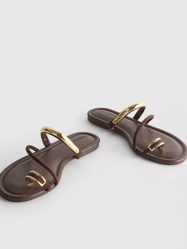 Paula echevarría toe post sandals