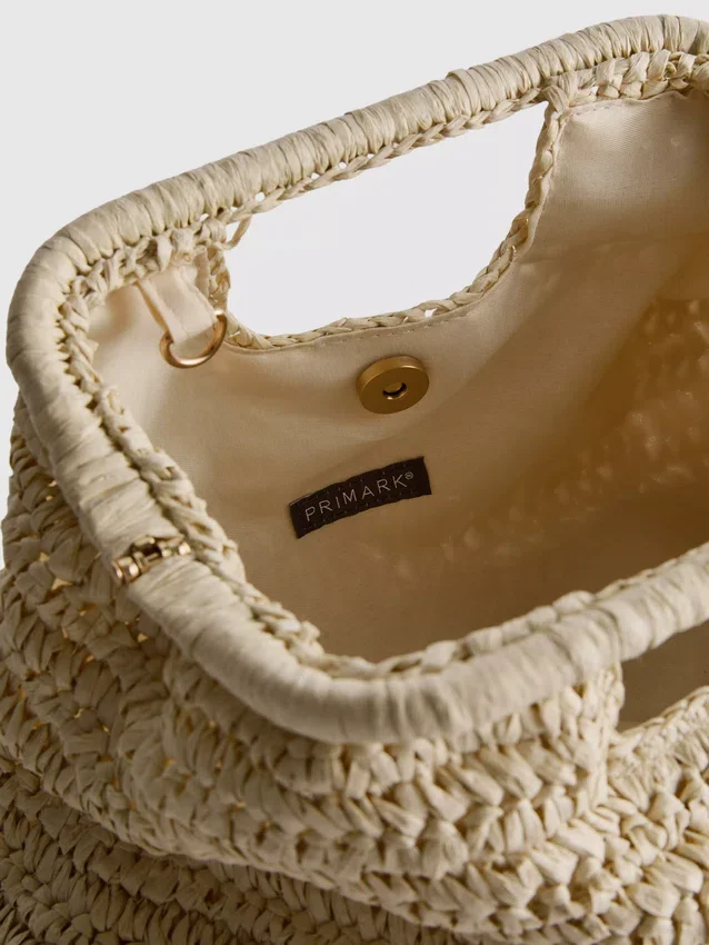 Paula echevarría woven crossbody bag