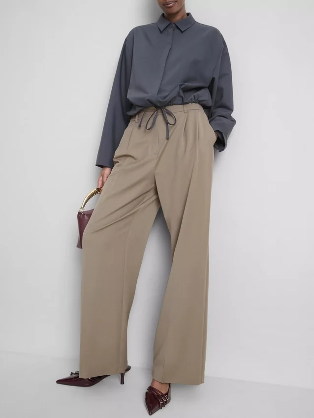 Pleated wide leg pants