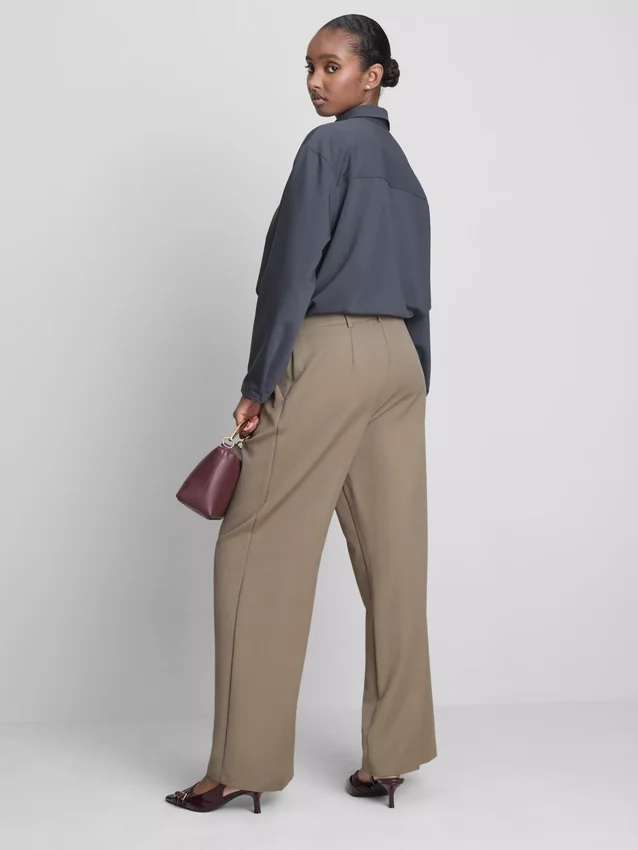 Pleated wide leg pants