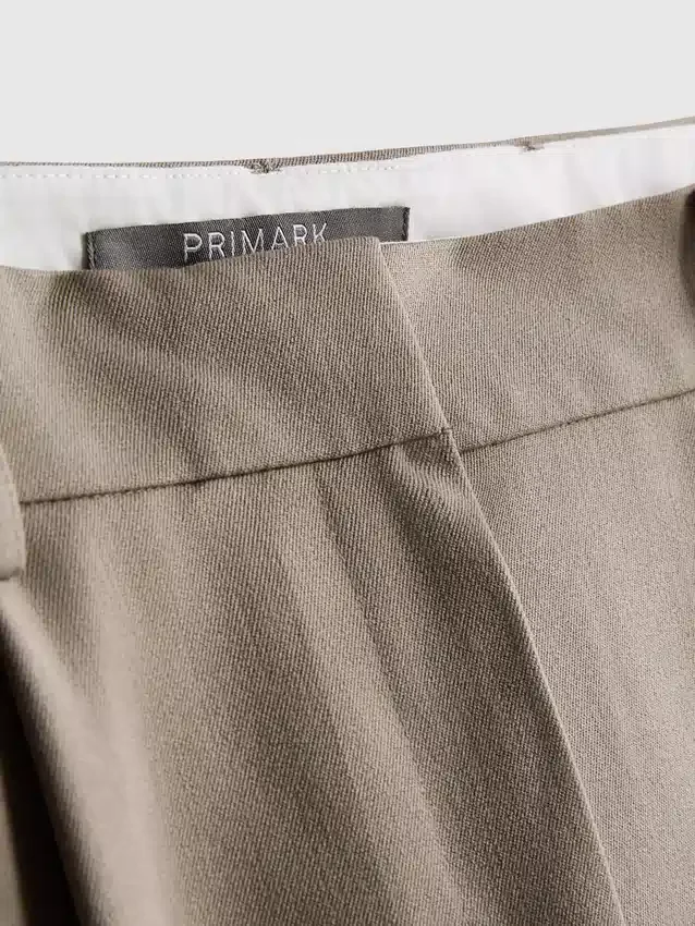 Pleated wide leg pants