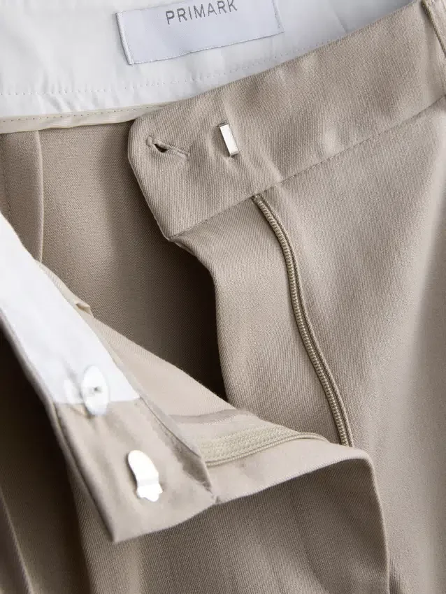 Pleated wide leg pants