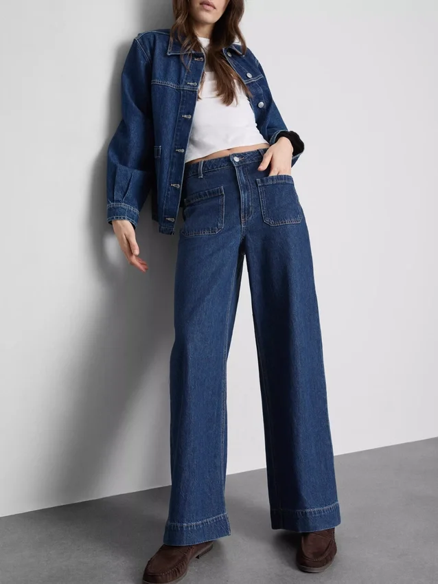 Pocket front wide leg jeans