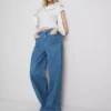 Pocket front wide leg jeans