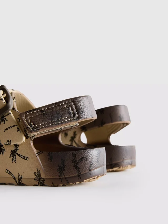 Printed double-buckle strap sandals