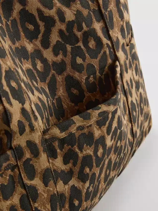 Printed tote bag