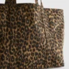 Printed tote bag