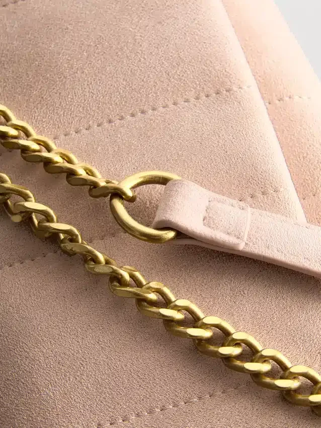Quilted chain crossbody bag