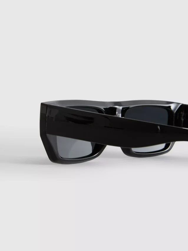 Rectangle frame slim sunglasses