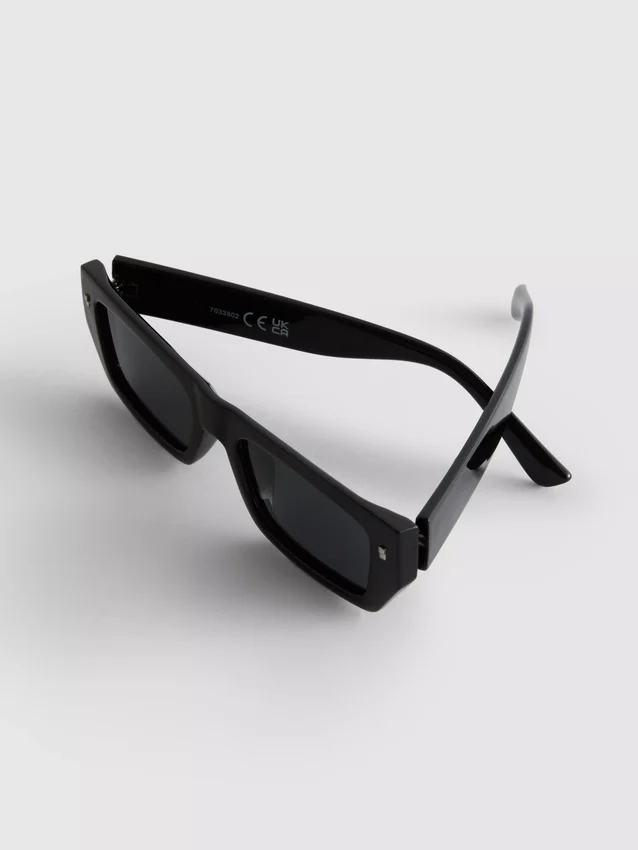 Rectangle frame slim sunglasses