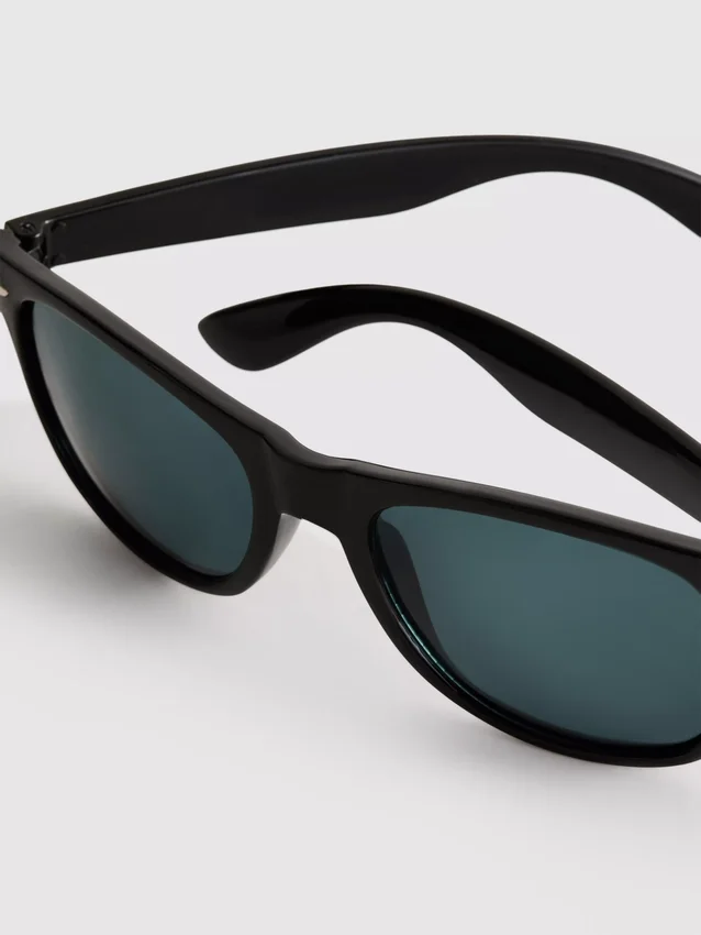 Rectangle frame sunglasses