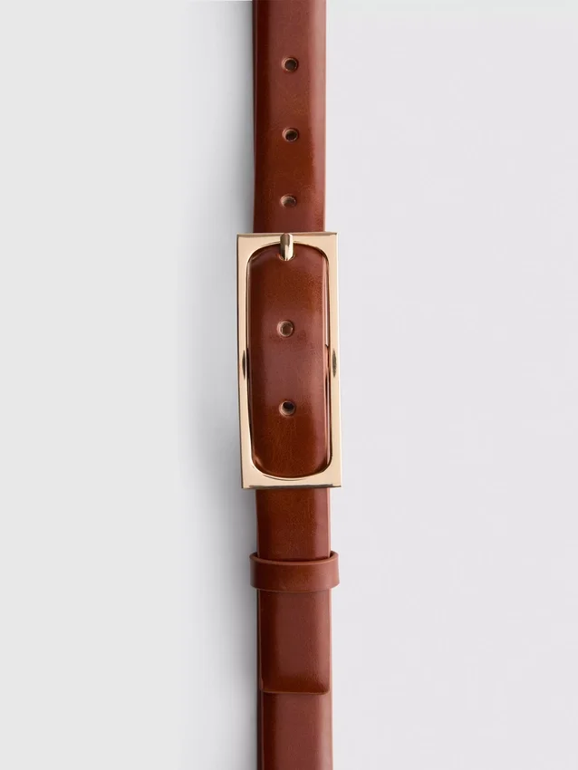 Rectangular buckle belt