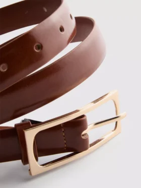 Rectangular buckle belt