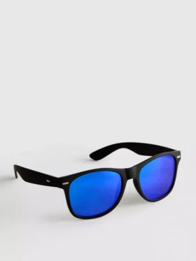 Rectangular mirrored sunglasses