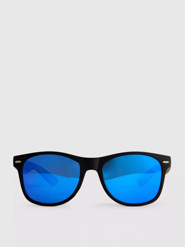 Rectangular mirrored sunglasses