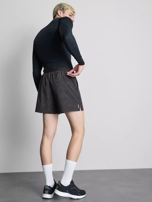 Reflective running shorts