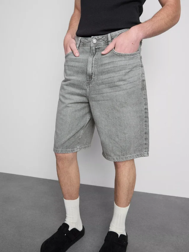 Relaxed denim shorts