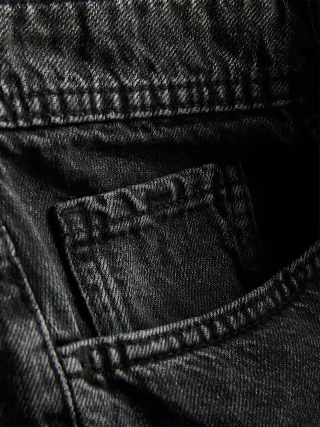 Relaxed denim shorts