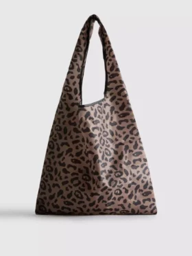 Reusable foldaway tote bag