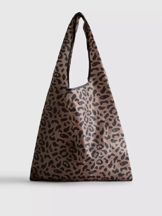 Reusable foldaway tote bag