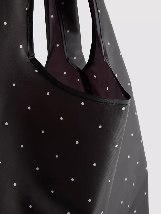 Reusable foldaway tote bag
