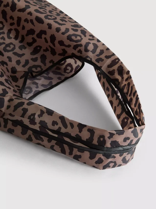 Reusable foldaway tote bag