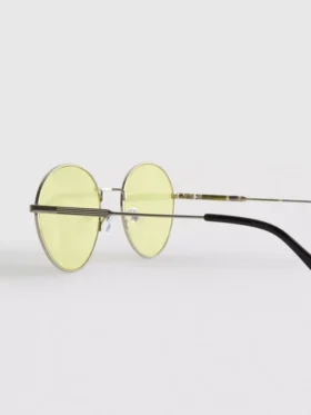 Round tinted metal sunglasses