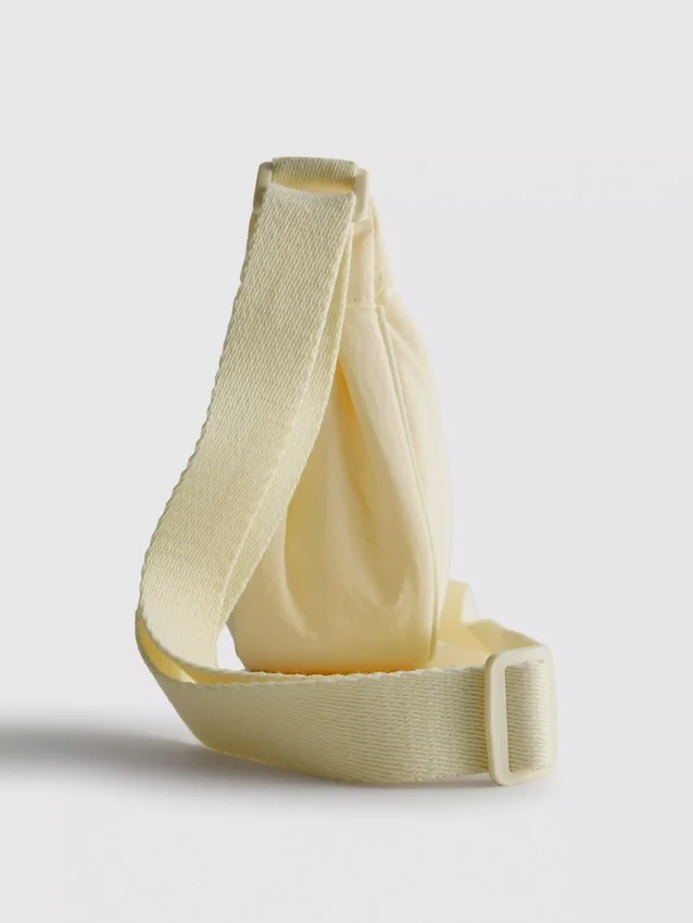 Saddle crossbody bag