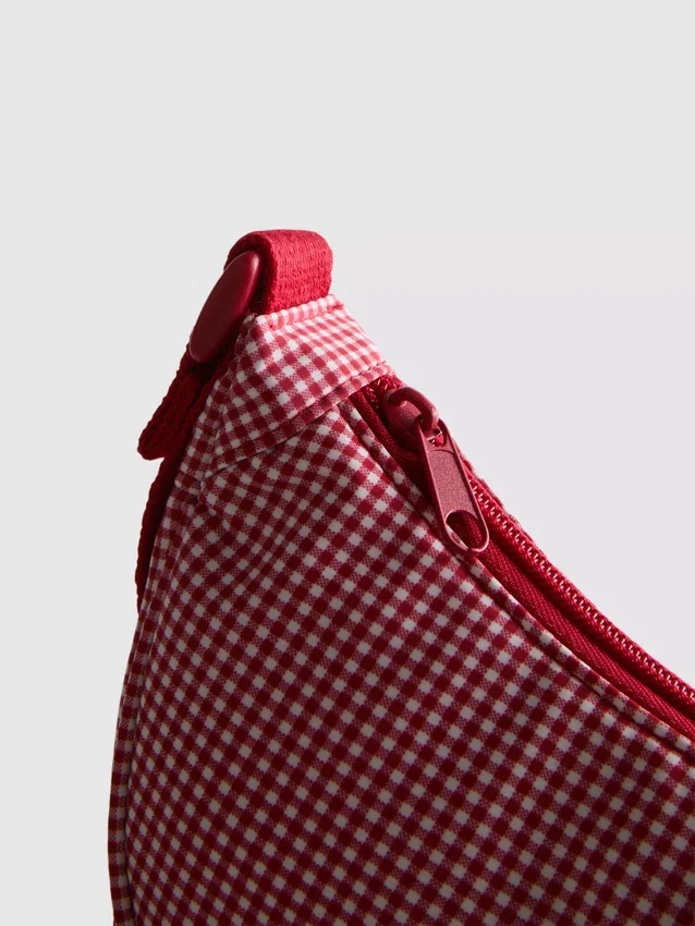 Saddle crossbody bag