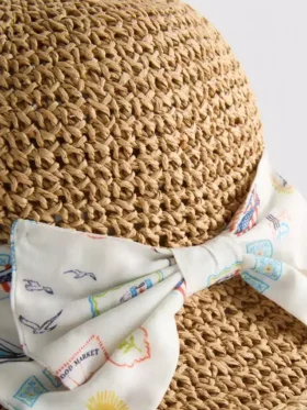 Scallop trim woven hat