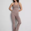 Scoop neck active tank top