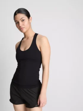 Scoop neck active tank top