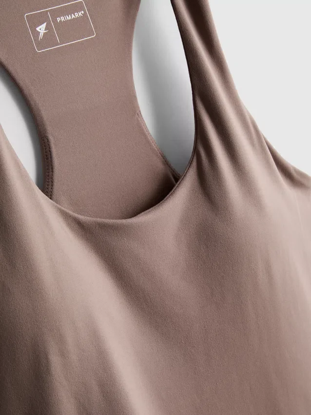 Scoop neck active tank top