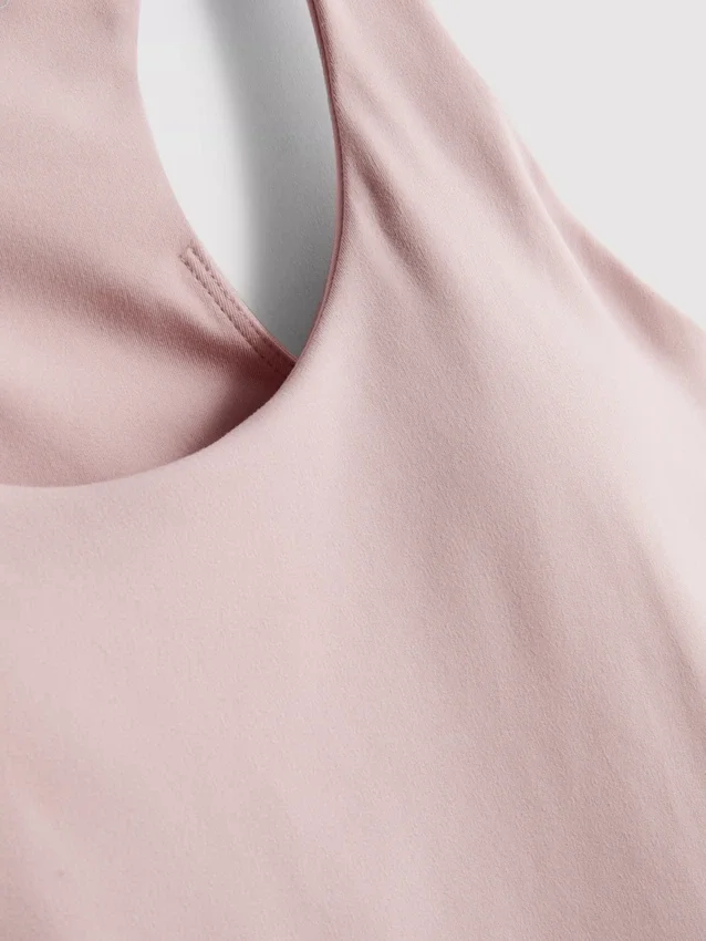 Scoop neck active tank top