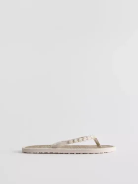 Seagrass effect flip flops