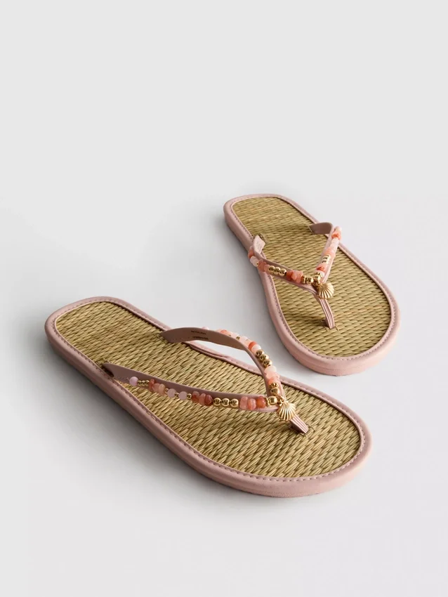 Seagrass effect flip flops