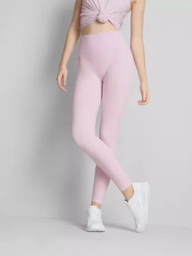 Seamless active leggings