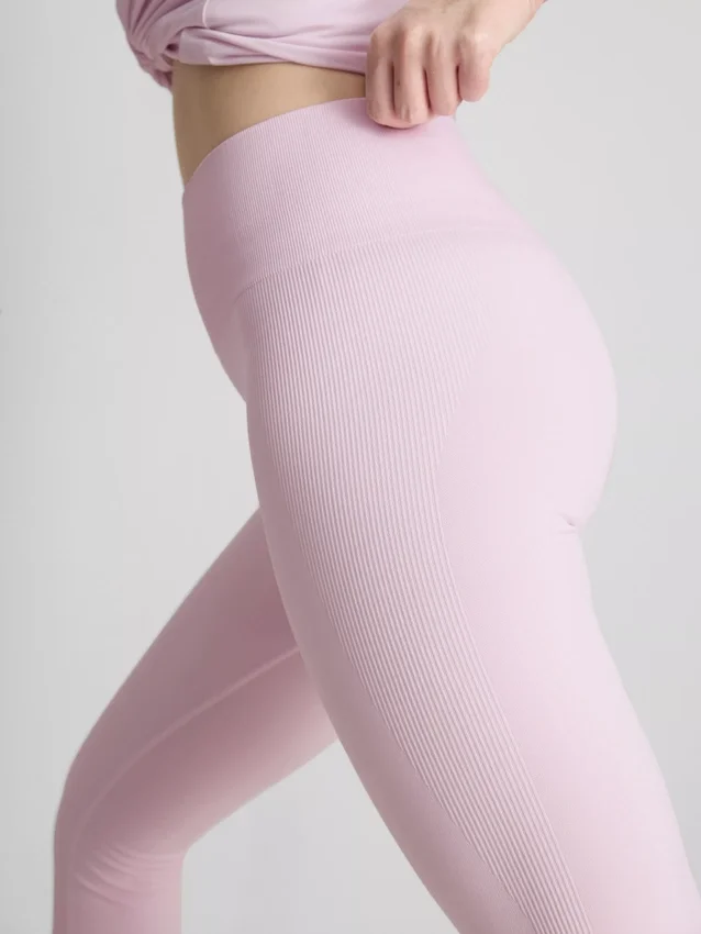 Seamless active leggings