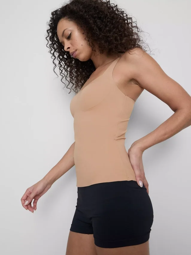 Seamless built-in bra cami