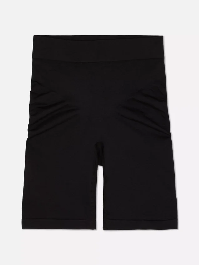 Seamless bum lift shorts