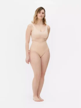 Seamless high waist shapewear briefs