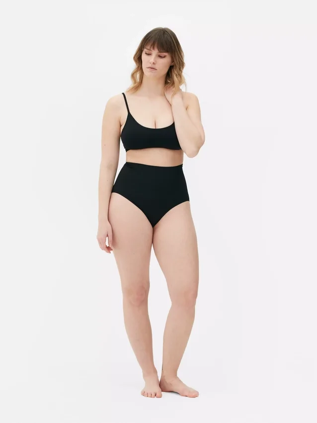 Seamless high waist shapewear briefs