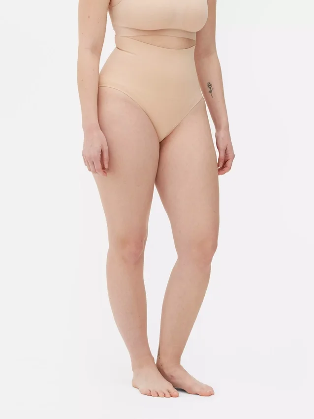 Seamless high waist shapewear briefs