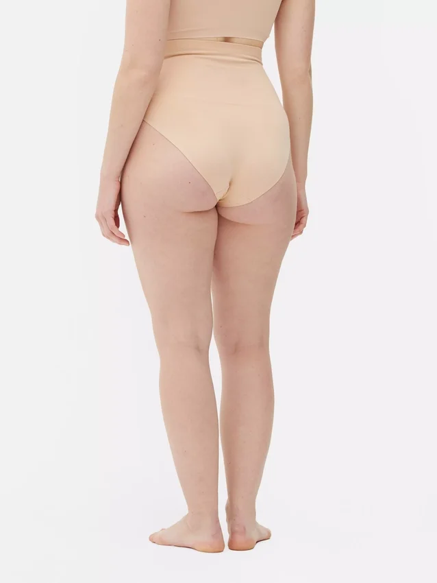 Seamless high waist shapewear briefs