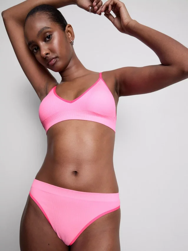 Seamless padded triangle bra and thong set