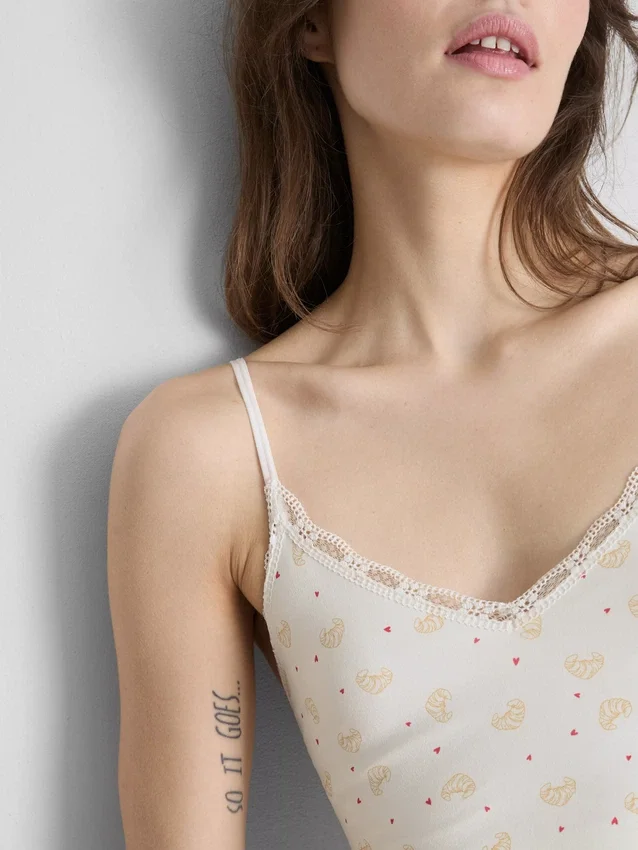 Seamless printed cropped pajama cami
