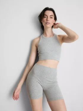 Seamless ribbed active shorts