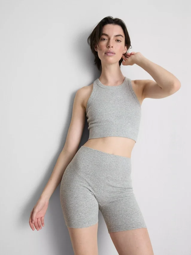 Seamless ribbed active shorts