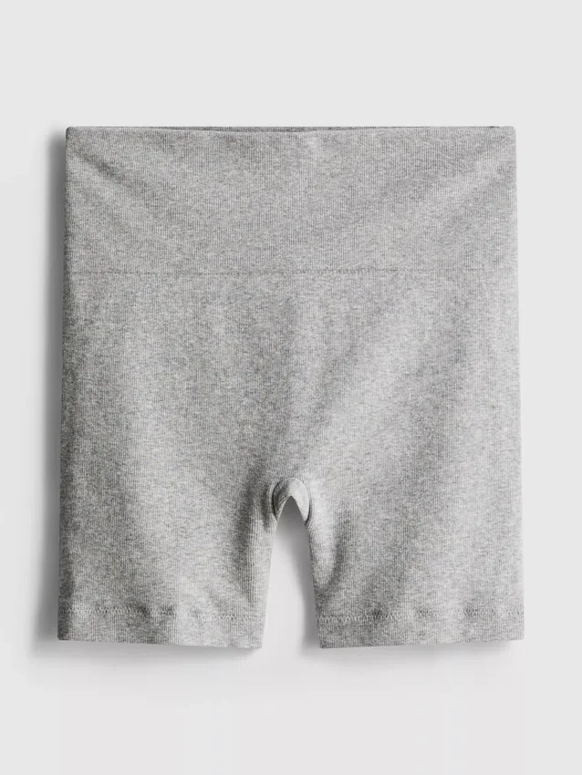 Seamless ribbed active shorts